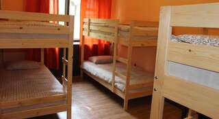 Гостиница Ретро Хостел Новосибирск Кровать в общем 6-местном номере для мужчин и женщин-2
